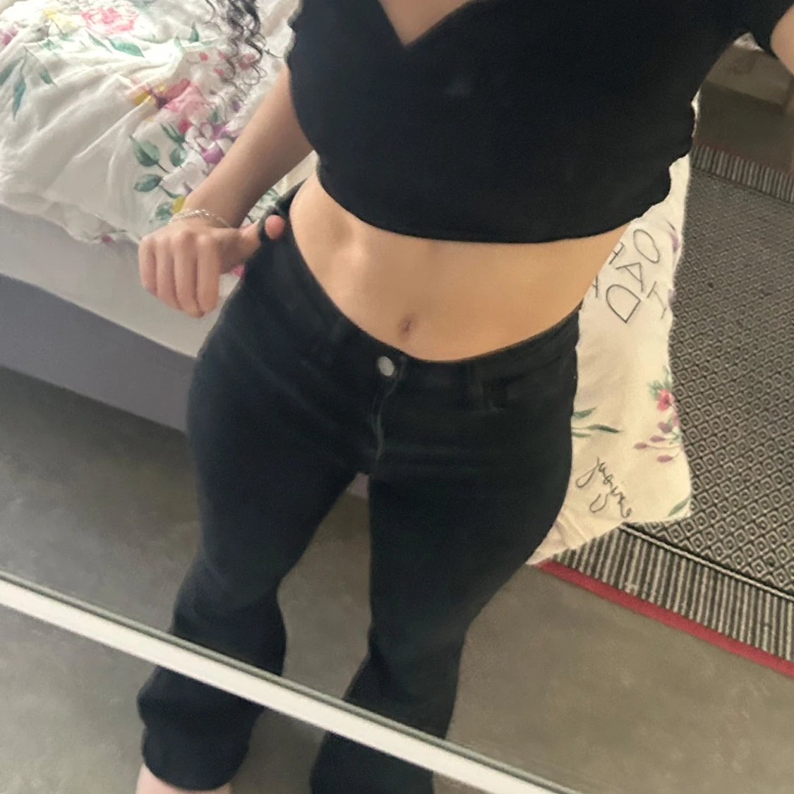 Svarta bootcut jeans