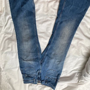 Blå jeansbyxor från Perfect Jeans - Jätte fina jeans från fina i riktigt bra skick 
