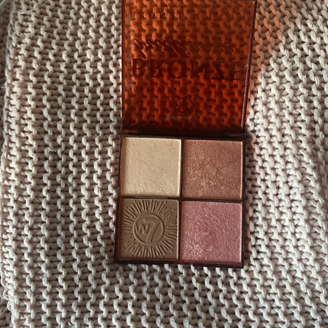 W7 Bronze Brilliance Bronze & Glow Palett - 2