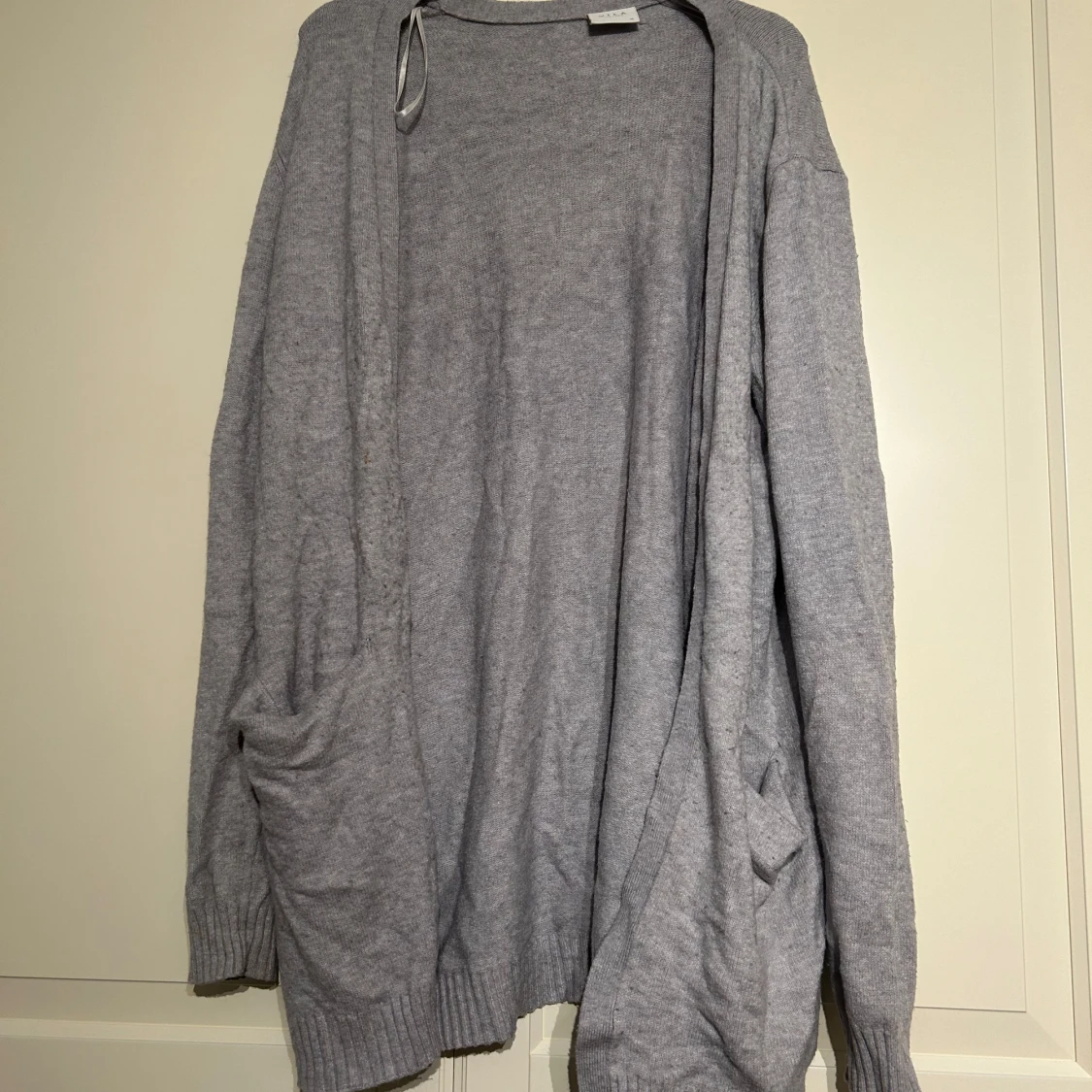 Grå kofta från Vila