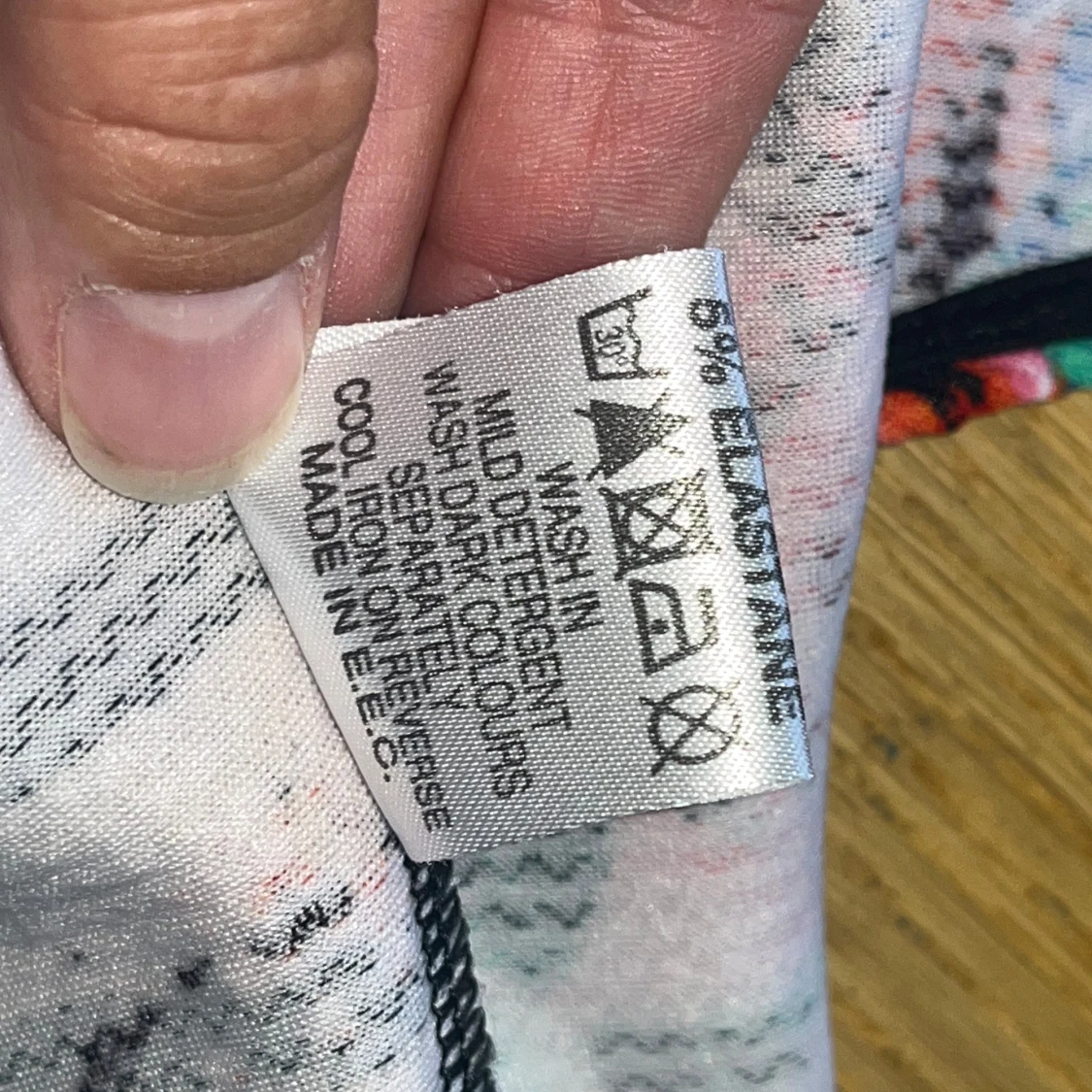 Blommig peplumtop från Sisters Point - 3