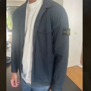 Stone island overshirt  - Säljer denna overshirt från stone island som inte kommer till användning längre⭐️