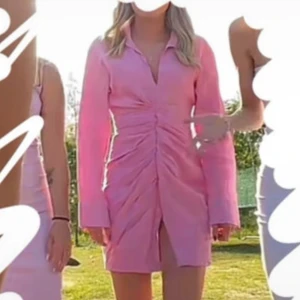 Rosa klänning - Rosa klänning från zara, endast använd 1 gång så i nyskick!