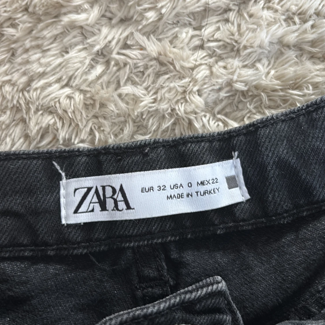 Svarta jeansshorts från Zara - 2