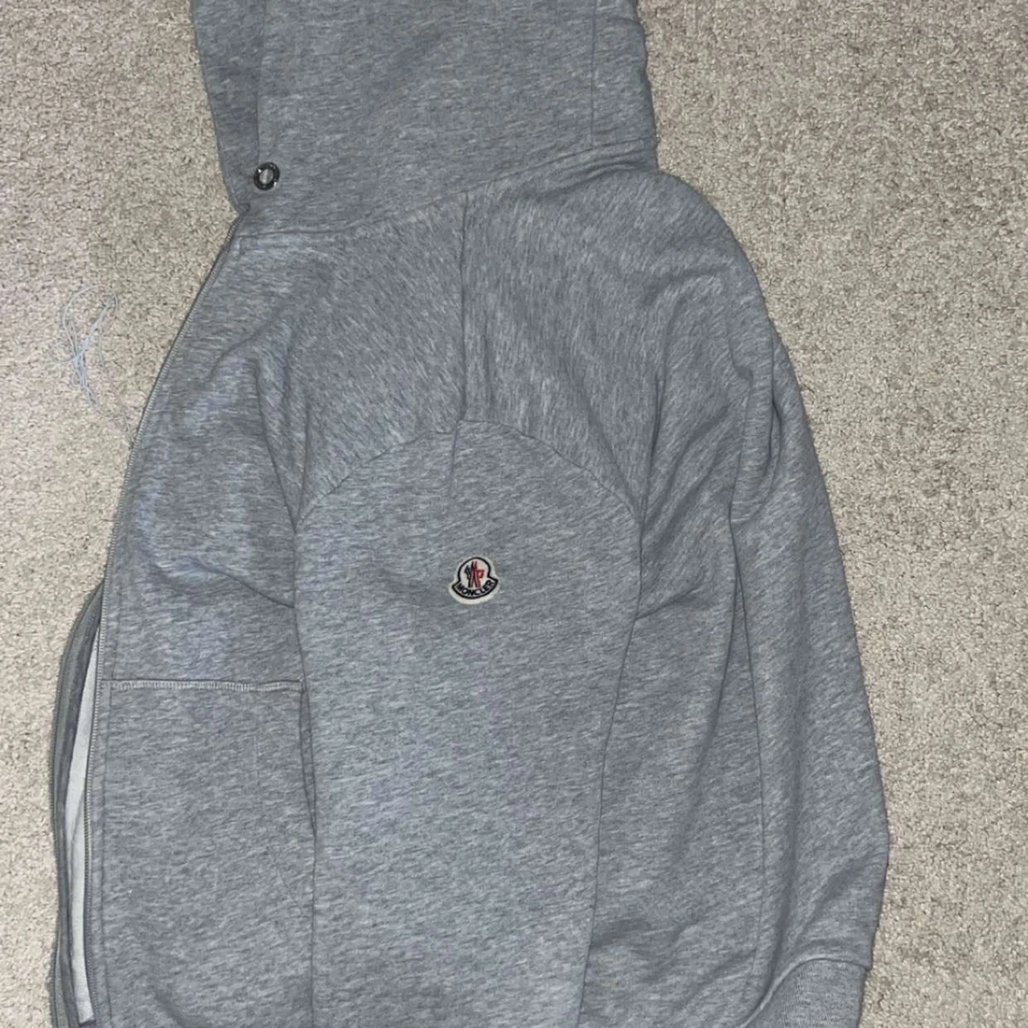 Grå Moncler hoodie med huva - 1