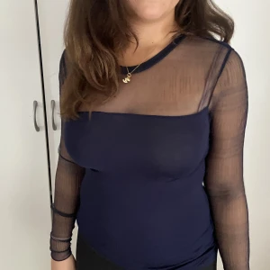 Marinblå festtopp - Så fin typ oanvänd fest topp💖 