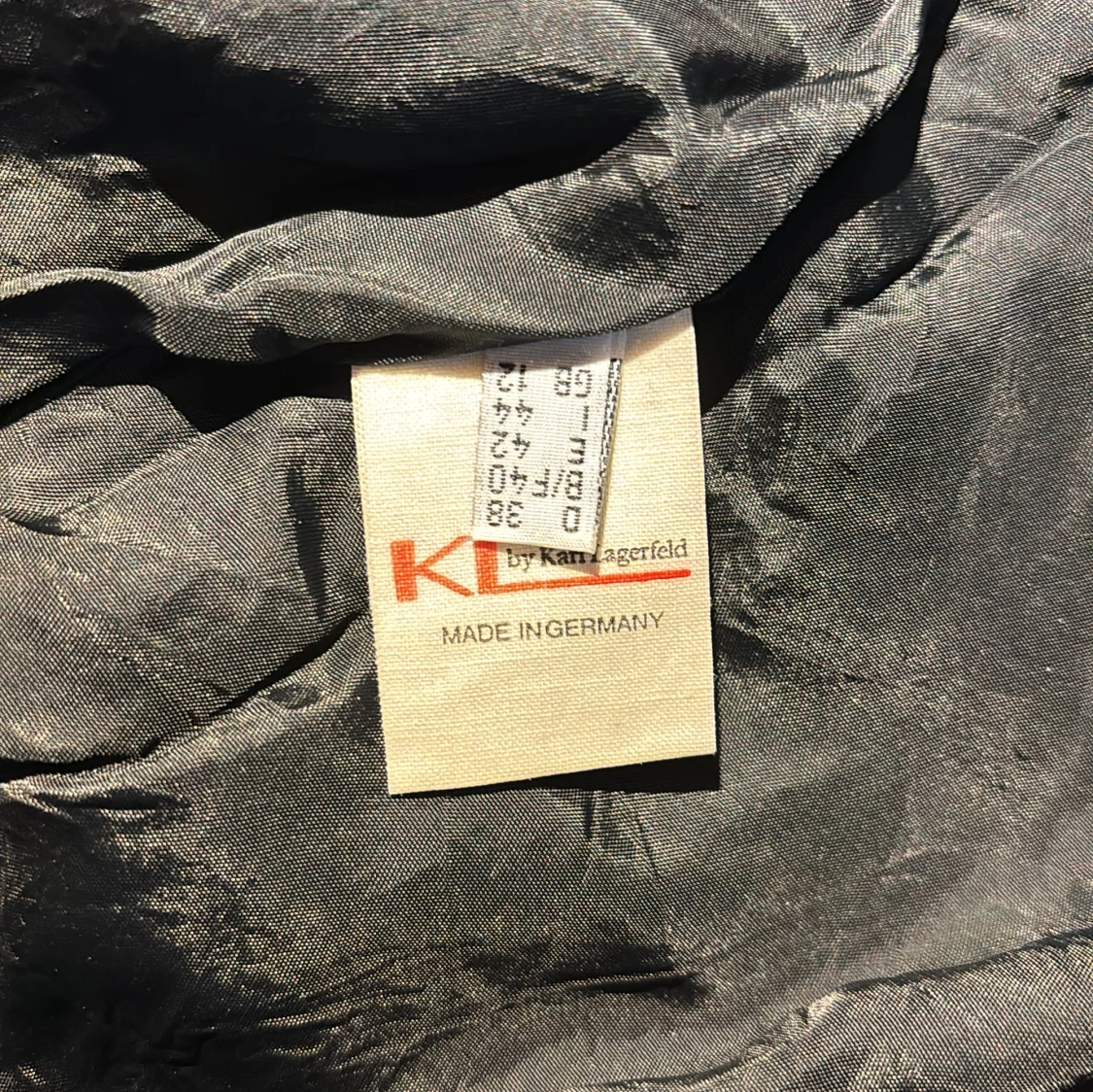 Svart kjol från Karl Lagerfeld - 3