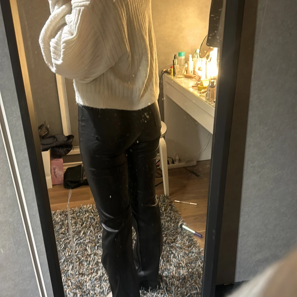 Svarta skinnbyxor - 2