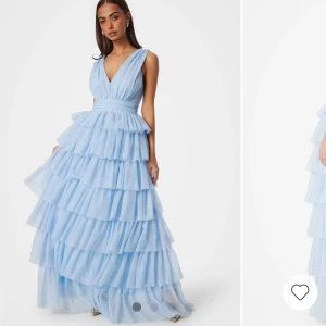 Balklänning  - Säljer min jätte fina balklänning ifrån bubbleroom, endast använd en gång och kemtvättad (ser ut som en helt ny) slutsåld på hemsidan i just denna storleken! Köpt för 1800