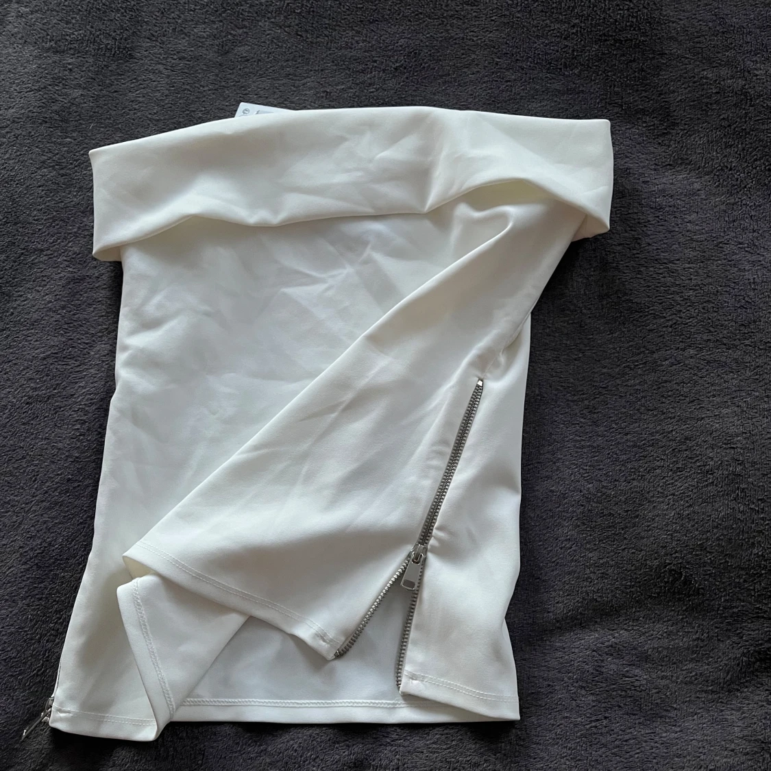 Vit tubtopp med dragkedja - 2