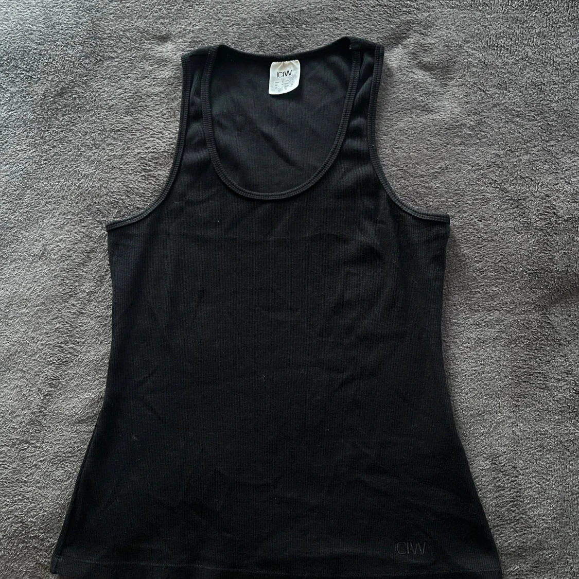 Svart linne från ICIW