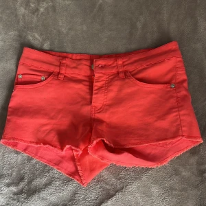 Lowwaist shorts - Bra skick 💕skulle säga att de passar S/M