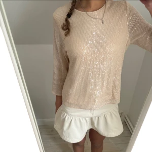 Glittrig blus - Jätte söt glitterblus från Hm💗🙌🏼