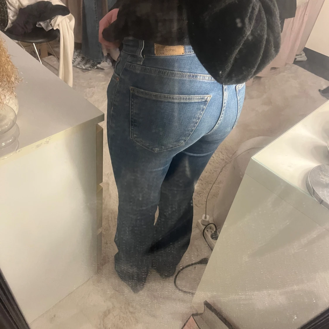 Blå bootcut jeans från Gina - 2