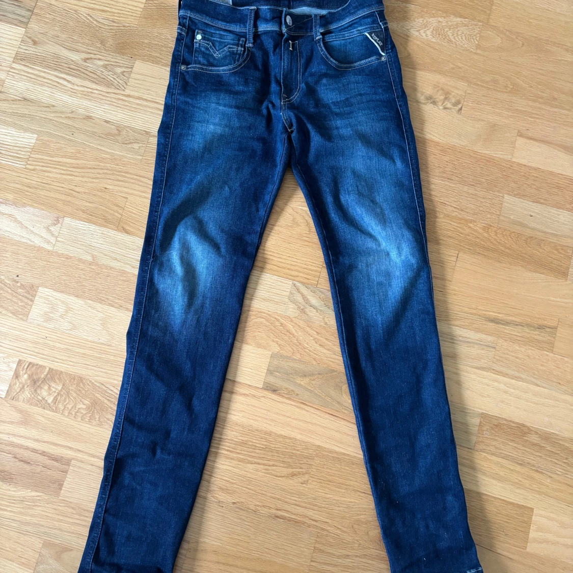 Replay Anbass jeans i mörkblå denim - 1