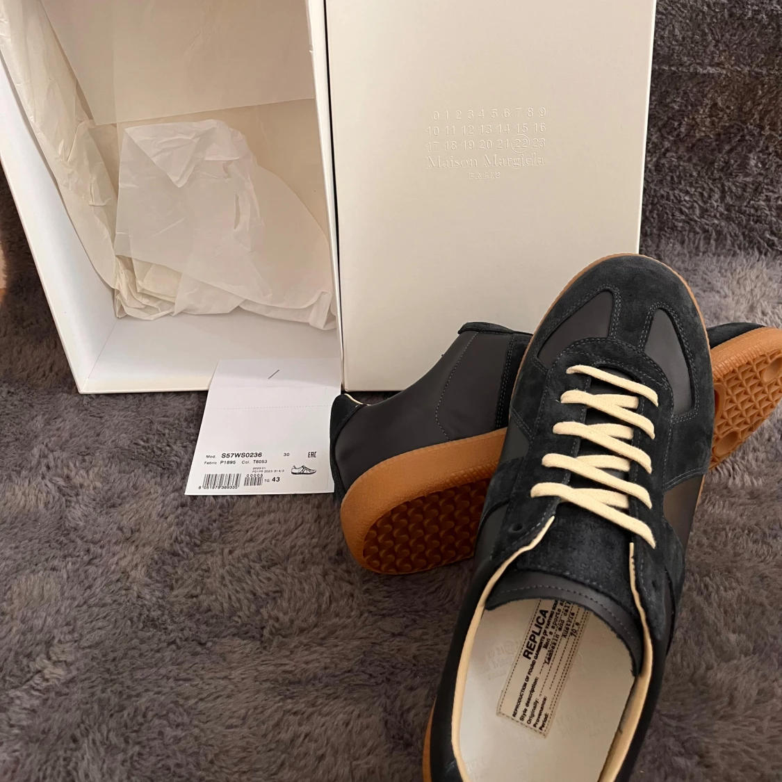 Svarta sneakers från Maison Margiela - 1