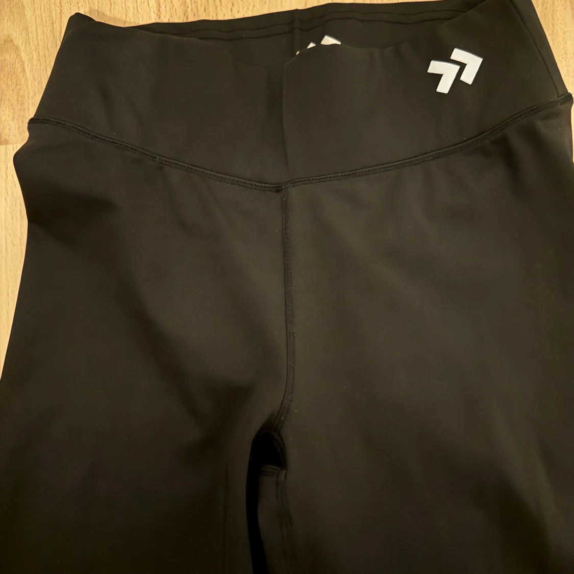 Svarta wide leggings