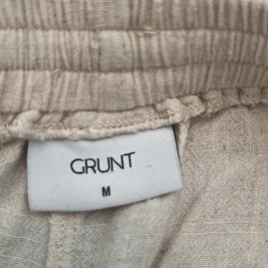 Beige linnebyxor från Grunt med snörning - 2