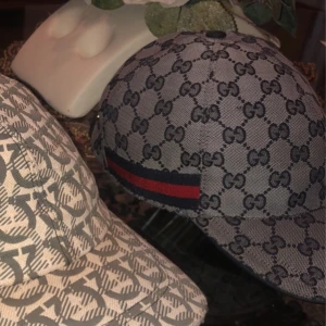 Gucci navy keps - Sällsynt keps den gamla modellen i perfekt skick pris kan diskuteras vid snabb affär 
