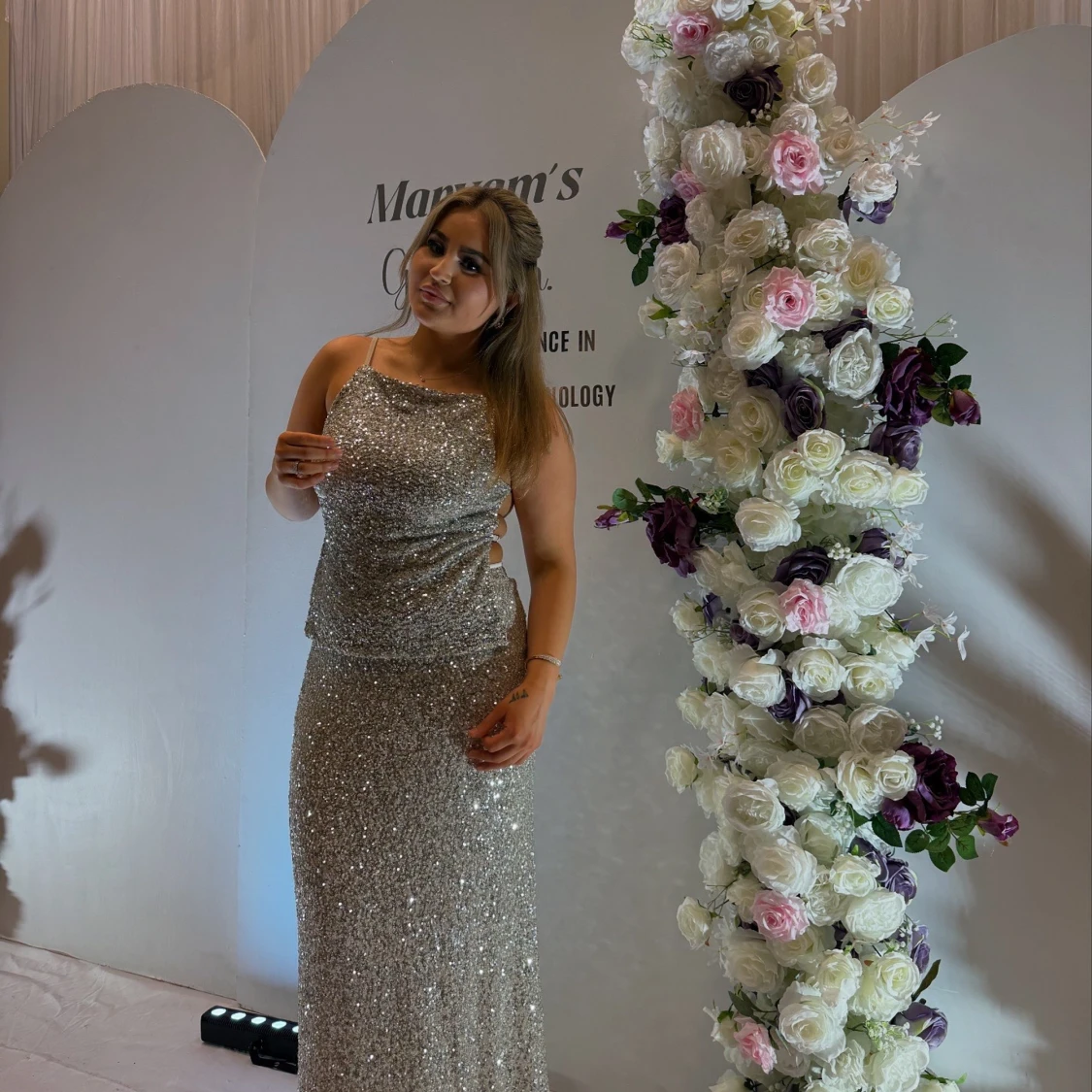 Glittrig silver topp med matchande kjol