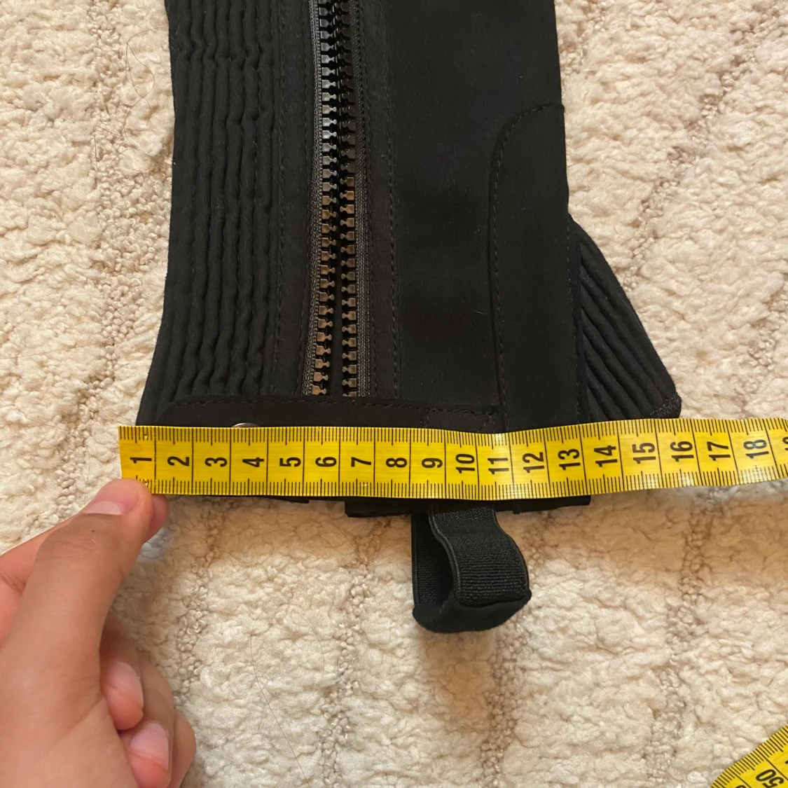 Svarta ridstövelskydd - 3