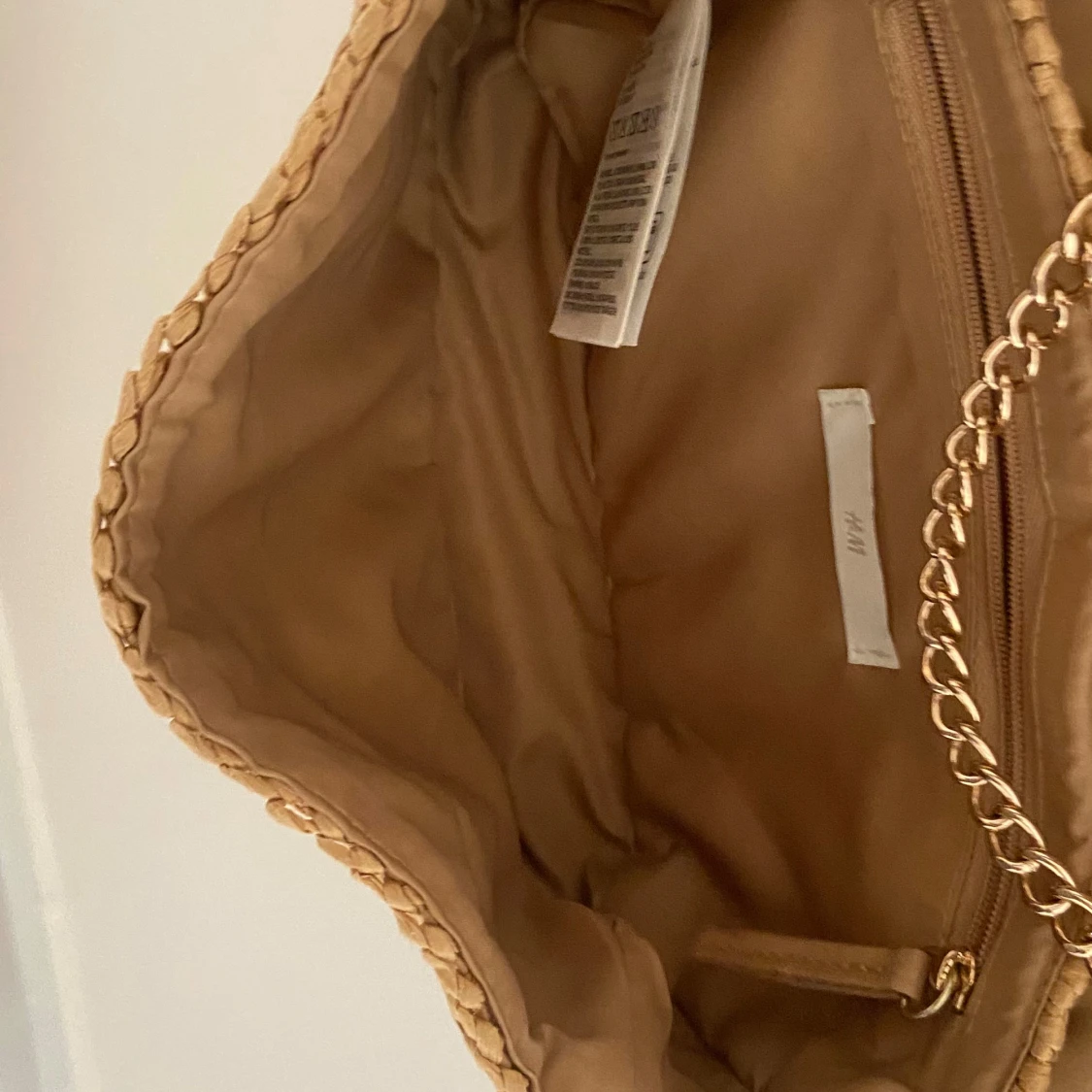 Beige axelväska från H&M med kedja - 3