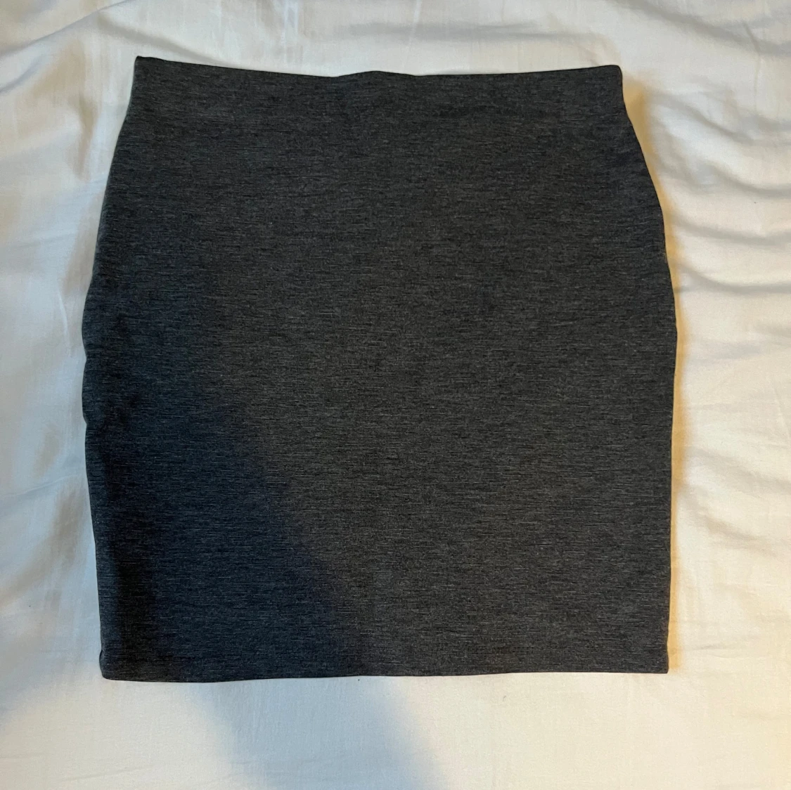 Mörkgrå omlottkjol från Gina - 1