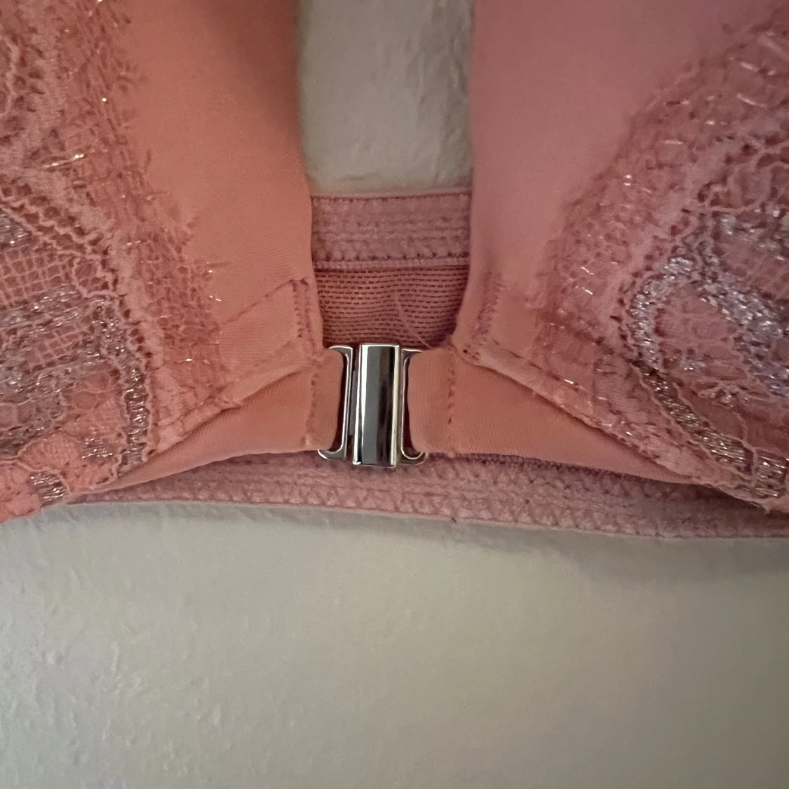 Rosa spetsig bh från Hunkemöller - 3