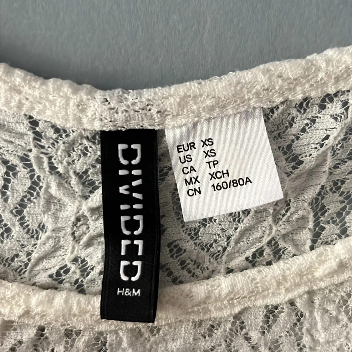 Vit spetsklänning från H&M Divided i storleken XS💕 - 2