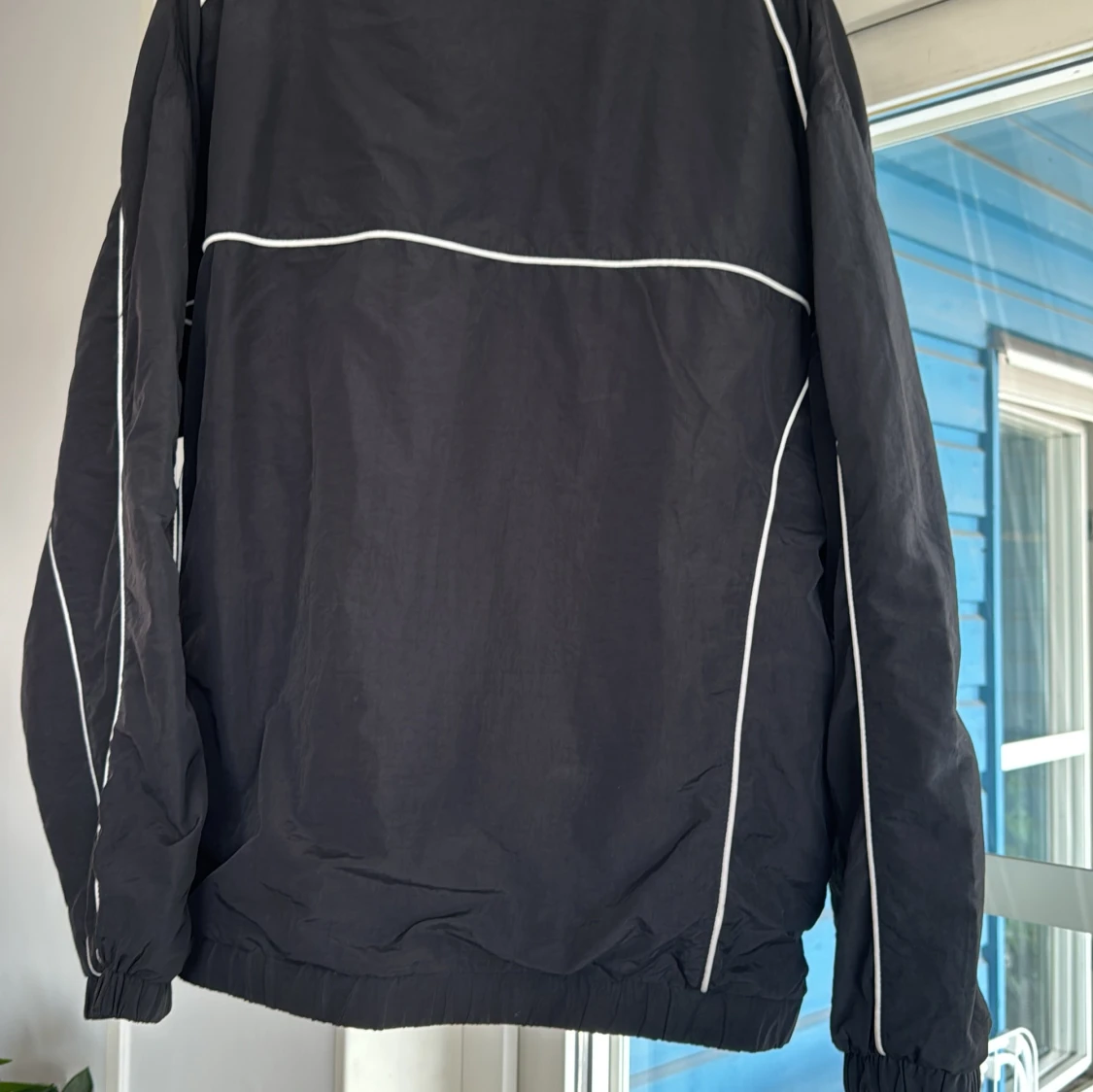 Svart vindjacka från Chaotic - 1