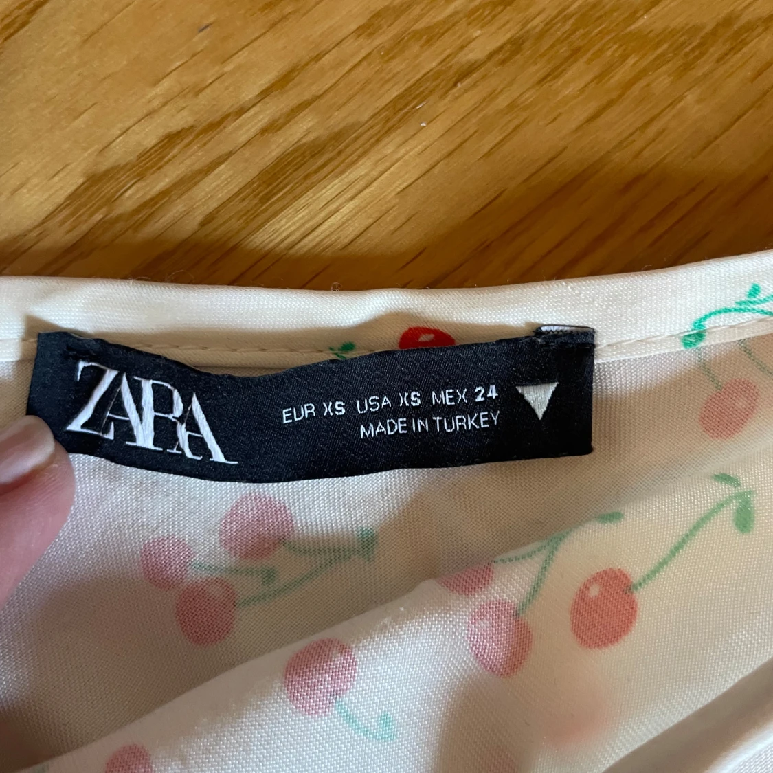 Minikjol med körsbär  - 2