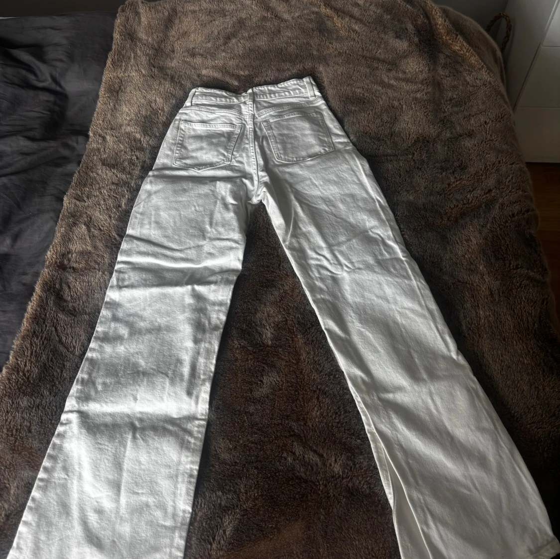 Vita wide jeans från H&M, strl 34 - 1