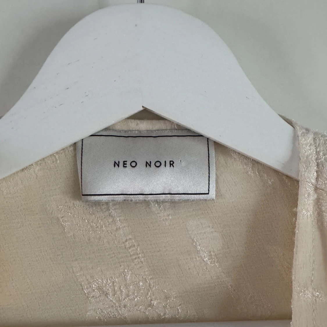 Blus från Nelly - 2