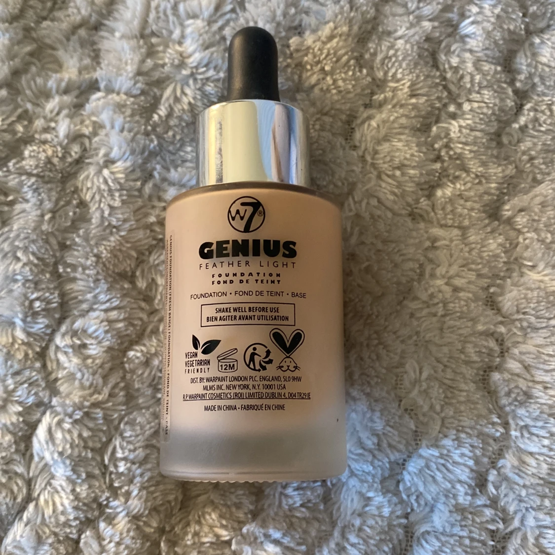 W7 Genius Feather Light Foundation - 1