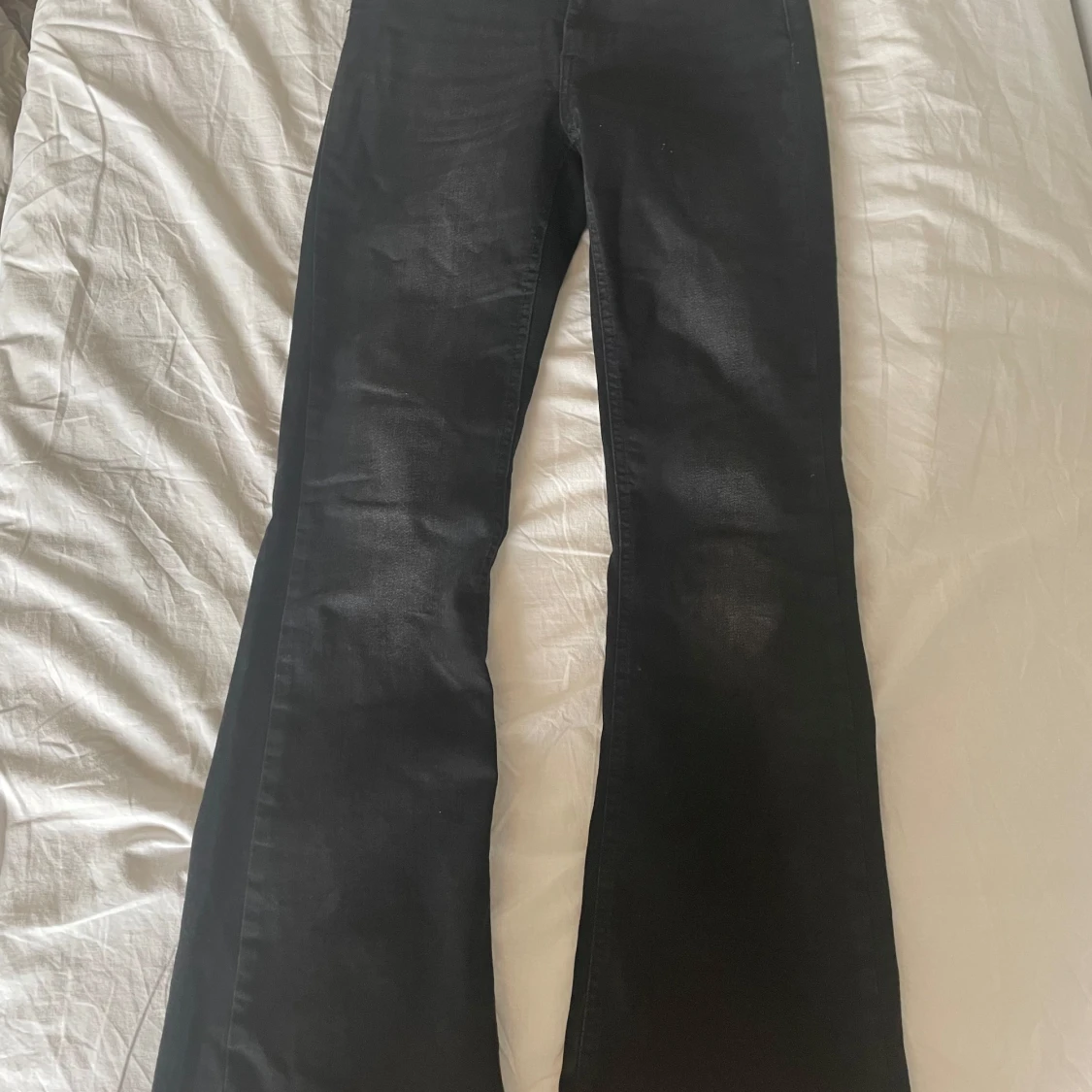Svarta bootcut jeans från ONLY