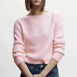 Ljusrosa stickad tröja  - Superfin ljusrosa tröja som jag köpt från Plick finns tecken på användning 