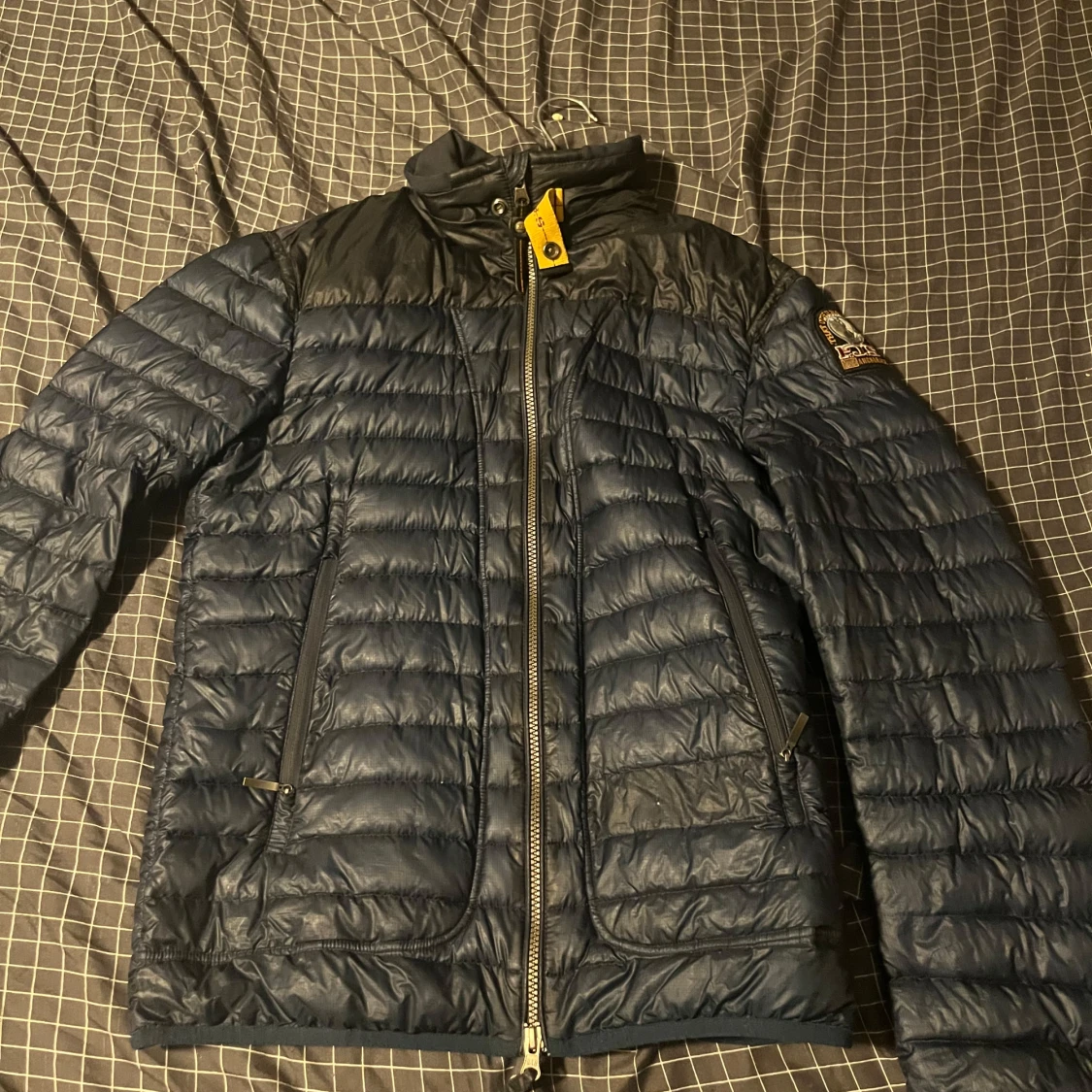 Mörkblå dunjacka från Parajumpers