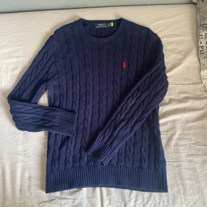 Ralph Lauren Tröja  - Snygg och fräsch tröja i storlek M, kan passa S också😃Skicket är 10/10✅ Skriv om ni har några frågor💬