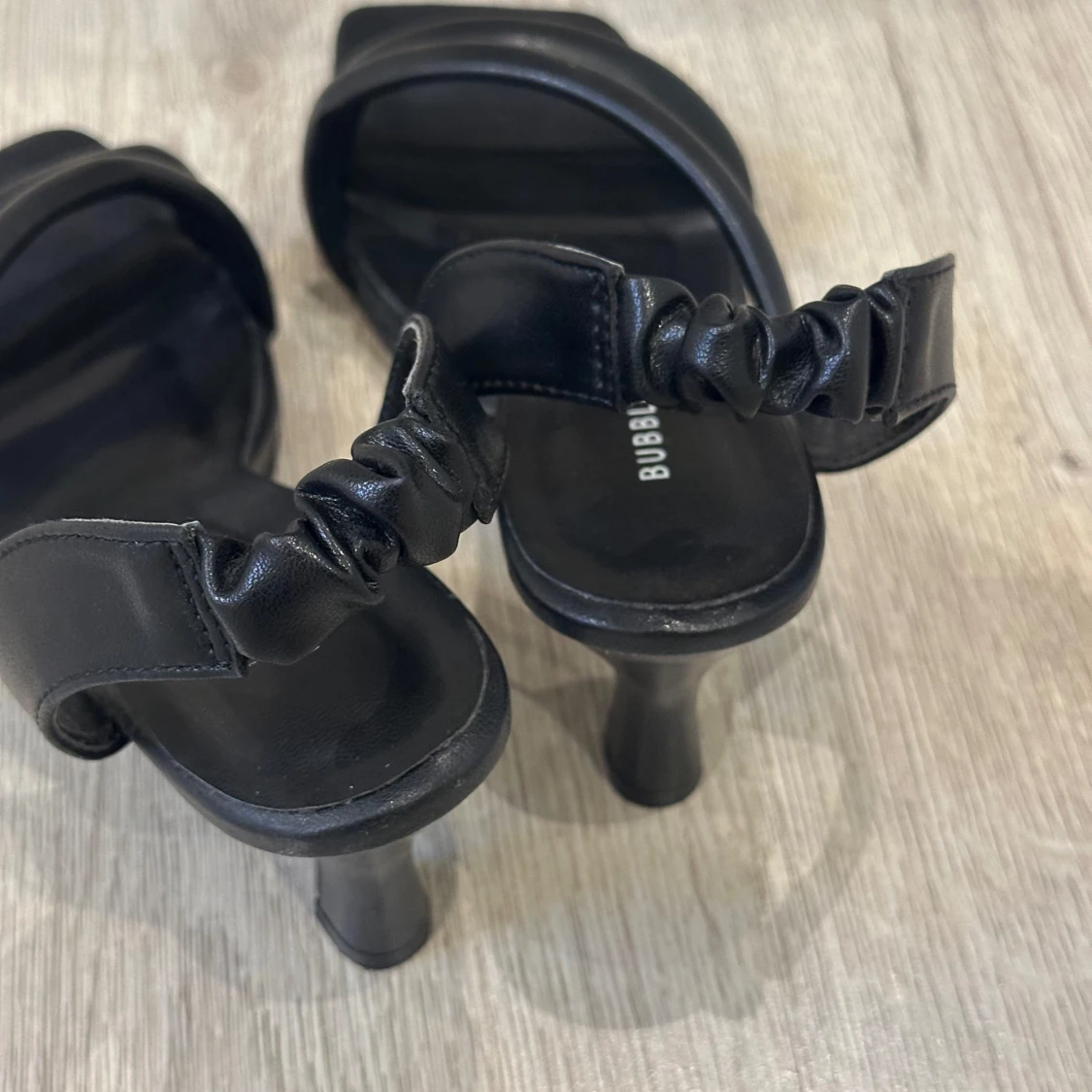 Svarta klackskor från Bubbleroom - 2