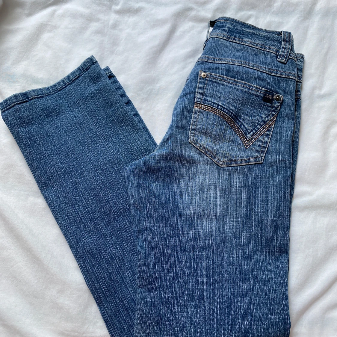 Blå bootcut jeans  - 3