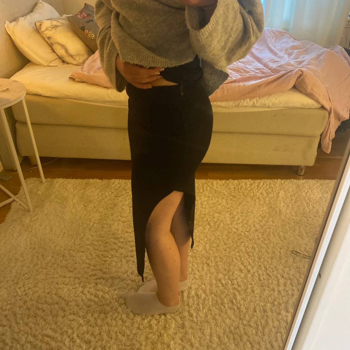 Svart långkjol med slits - 1