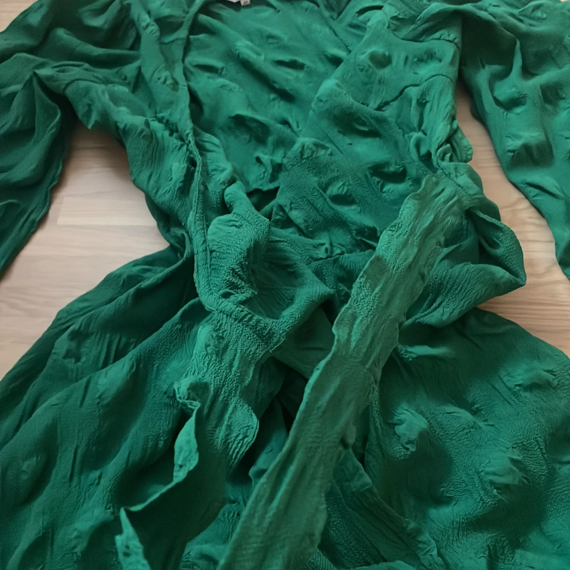 Grön omlottklänning från Bubbleroom - 3