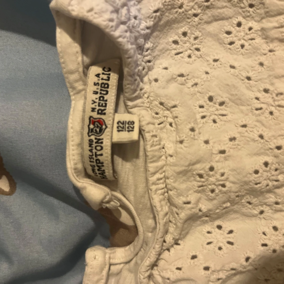 Vit t-shirt med spets från Hampton Republic (barnkläder) - 2