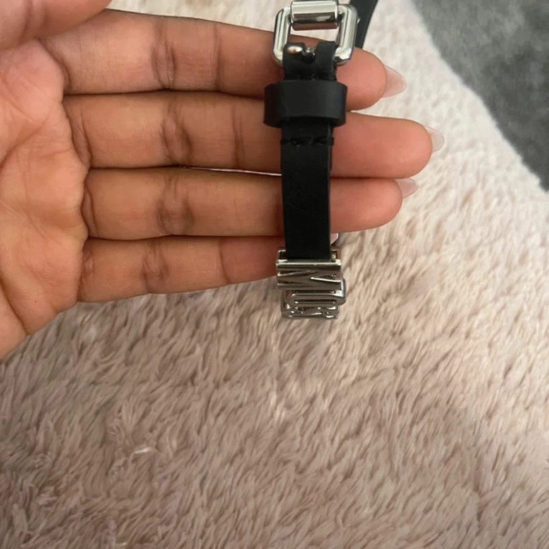 Svart Moschino bälte med silverdetaljer - 1