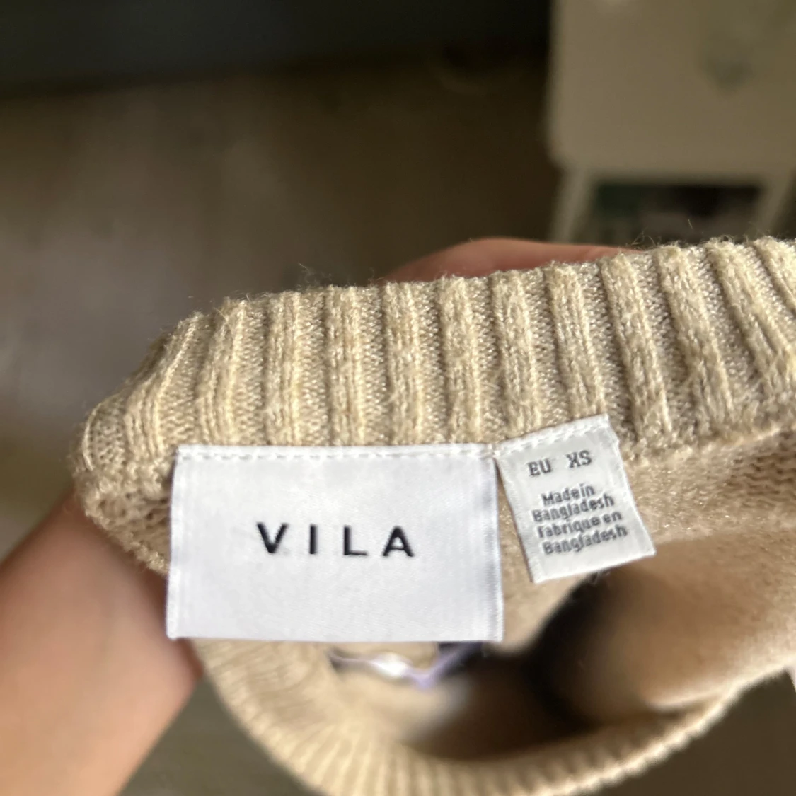 Beige stickad tröja från VILA - 2