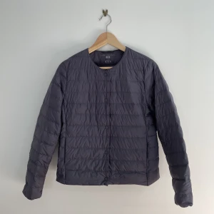 Uniqlo Ultra Light Down Jacka - Köpt för  799kr