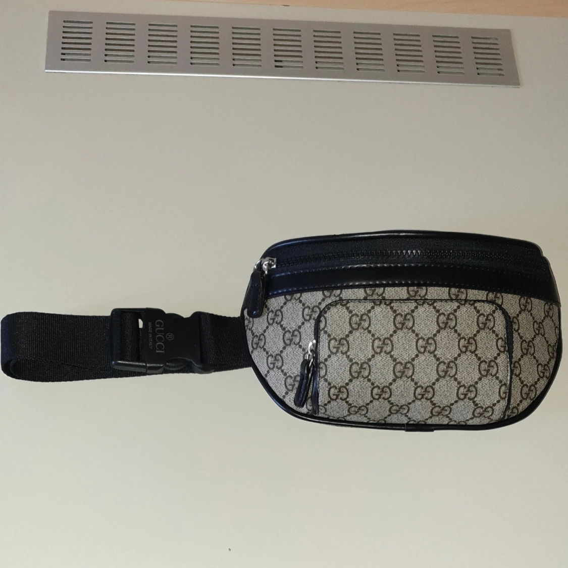 Gucc1 eden beige midjeväska