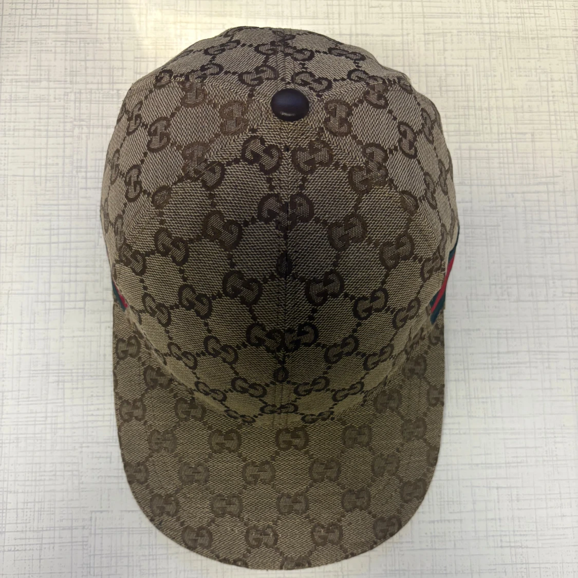 Gucci keps med GG-mönster och ränder - 1