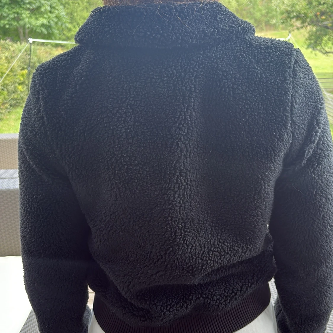 Svart teddyjacka från GAP Kids XL - 1