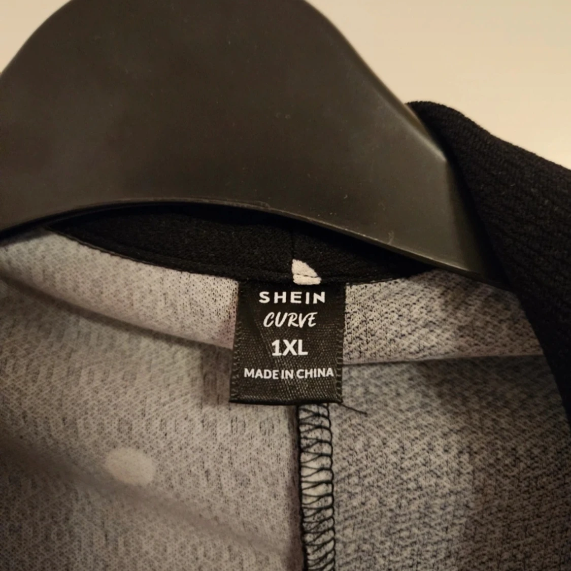 Svart prickig kavaj från SHEIN Curve - 3